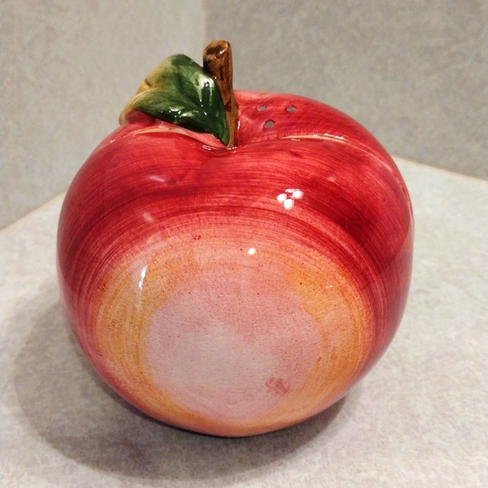 C.I.C. Susan Winget salt and pepper shakers.